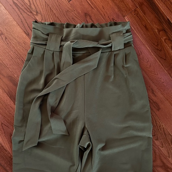 Cropped Pants 💚 - Picture 2 of 7